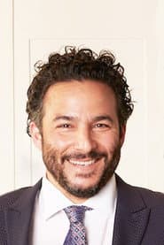 Photo of Ennis Esmer