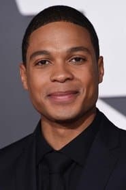 Photo of Ray Fisher