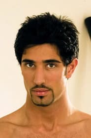 Photo of Ari Bond