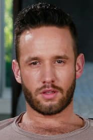 Photo of Aaron Steele