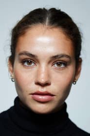 Photo of Charlotte MacInnes
