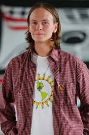 Photo of Dustin Henry