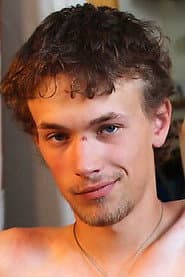 Photo of Logan Hughes