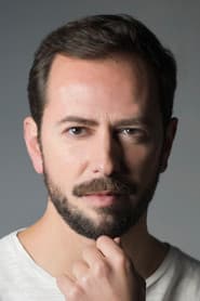 Photo of Cláudio Henriques
