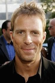 Photo of Daniel Travis