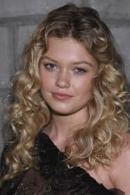 Photo of Maggie Laine