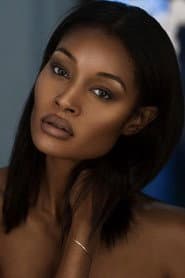 Photo of Dani Evans