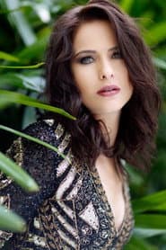 Photo of Luiza Valdetaro