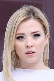 Photo of Anna Ray