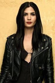 Photo of Tori Letzler