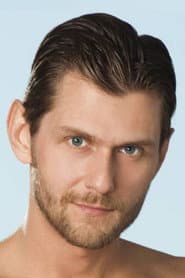 Photo of Lucas Knowles