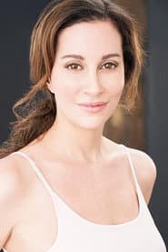 Photo of Lisa Summers