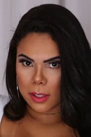 Photo of Pamela Santos