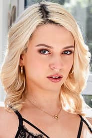 Photo of Madison Summers