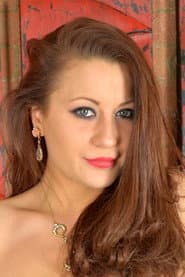 Photo of Lara Jade Deene