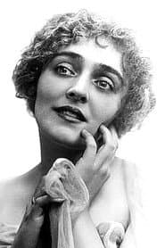 Photo of Elsie MacLeod