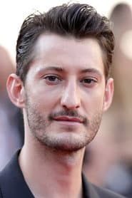 Photo of Pierre Niney