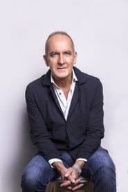Photo of Kevin McCloud