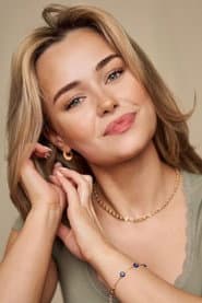 Photo of Hannah Howland