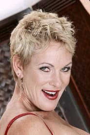 Photo of Julie Mandrews