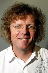 Photo of Rowan Dean