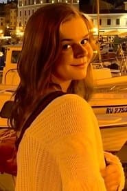 Photo of Hannah Gunn
