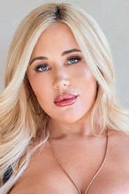 Photo of Savannah Bond