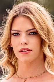 Photo of Leah Lee