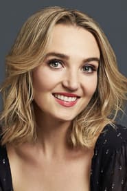 Photo of Chloe Fineman