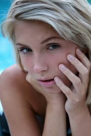 Photo of Gina Lee