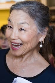 Photo of Lynn Kuratomi