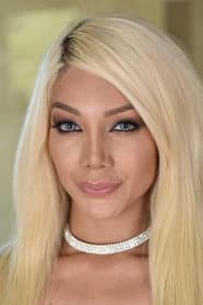 Photo of Elizabeth Jolie