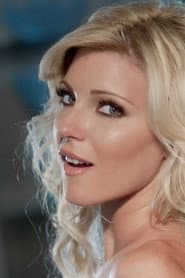 Photo of Niki Lee Young