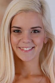 Photo of Halle Von