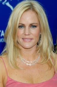 Photo of Lisa Hoyle