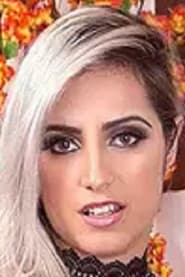 Photo of Mia Linz