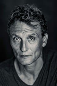 Photo of Oliver Masucci