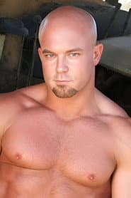 Photo of Luke Garrett