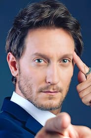 Photo of Lior Suchard