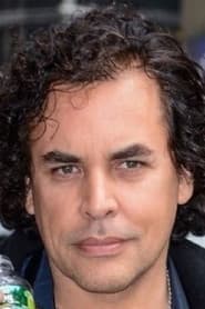 Photo of Peter Gordeno