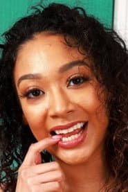 Photo of Sarah Lace