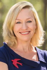 Photo of Larissa Waters