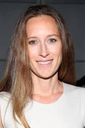 Photo of Shauna Robertson