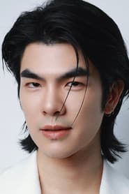 Photo of Phakphum Romsaithong