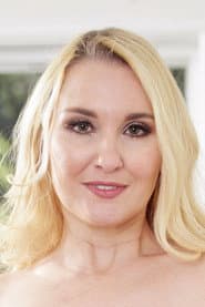 Photo of Julia Robbie