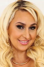 Photo of Nina Kayy