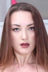 Photo of Julia Maze